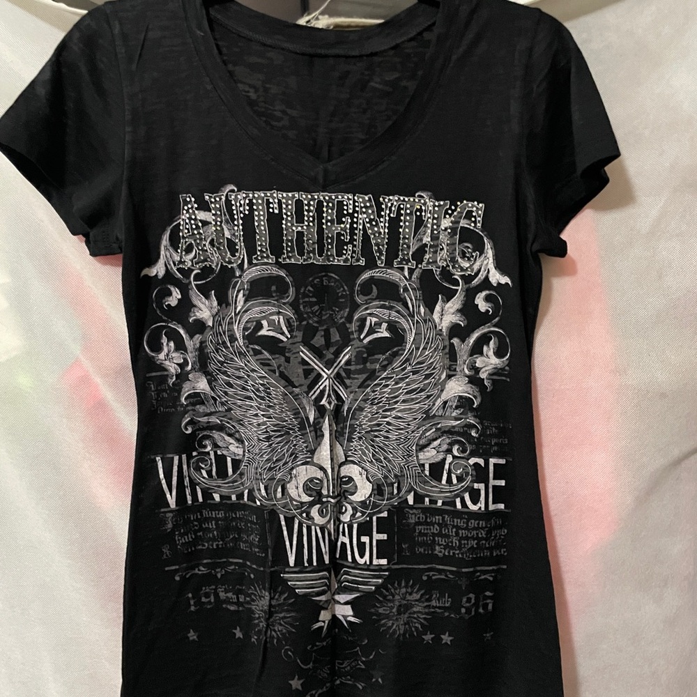 NWOT Black Fitted Graphic Short Sleeve Tee